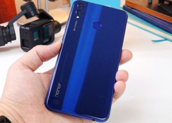 Смартфоны Honor в России начали получать EMUI 9.1