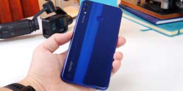 Смартфоны Honor в России начали получать EMUI 9.1