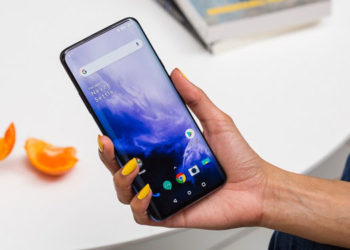 Смартфоны OnePlus 7 Pro превращаются в "кирпич"