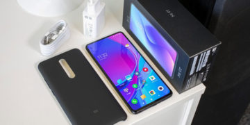 Xiaomi Mi 9T на фото и сравнение с Xiaomi Mi 9
