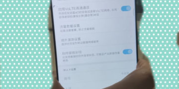 Живые фото узкорамочного Xiaomi Mi Mix 4