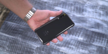 Хочешь флагман по цене среднебюджетника? Купи Xiaomi Mi 9 всего за 16 800 рублей